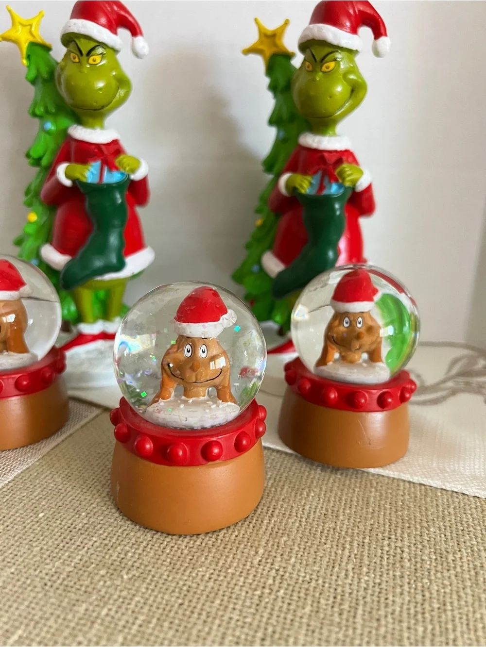 Lot of 5 The Grinch Christmas Figurine Dr Seuss Santa 6.5